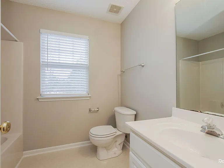 221 Amir Cir — Photo 12