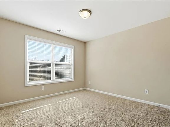 5th image of 3614 Fallen Oak Ln