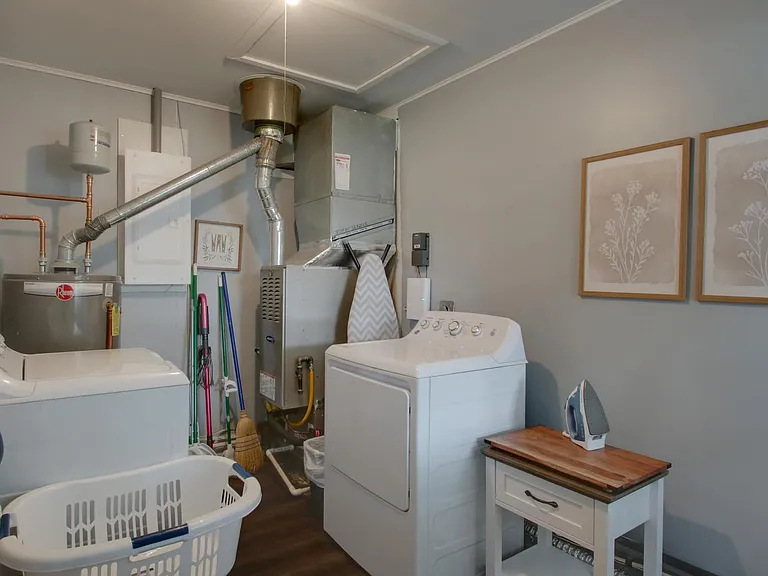 1521 Granview Dr — Photo 8