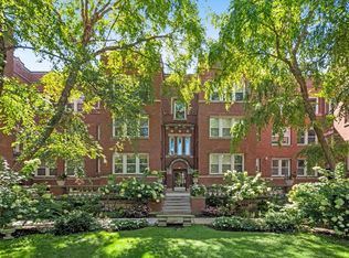 729 W Buckingham Pl #209, Chicago, IL 60657