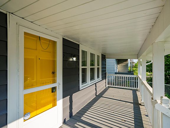 2nd image of 733 Lilley Ave