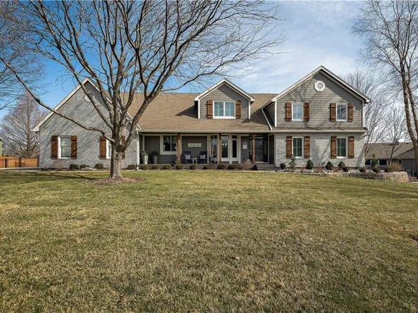 11669 S Chestnut St, Olathe, KS 66061