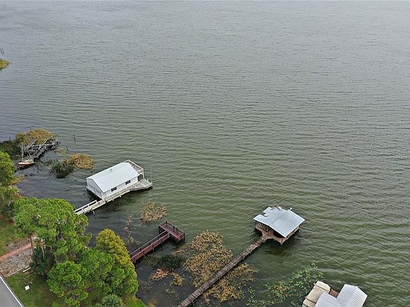 2nd image of 3430 Laurel Dr