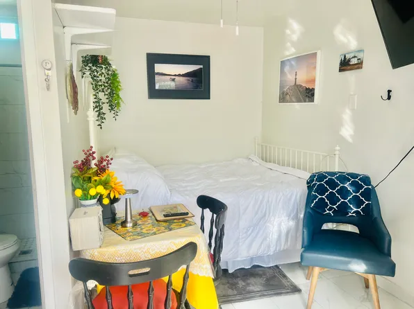 3928 Twiggs St #A, San Diego, CA 92110