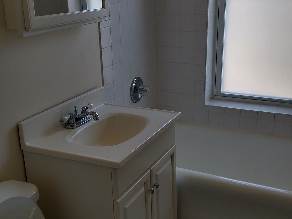 2nd image of 10250 S Wood St APT 22