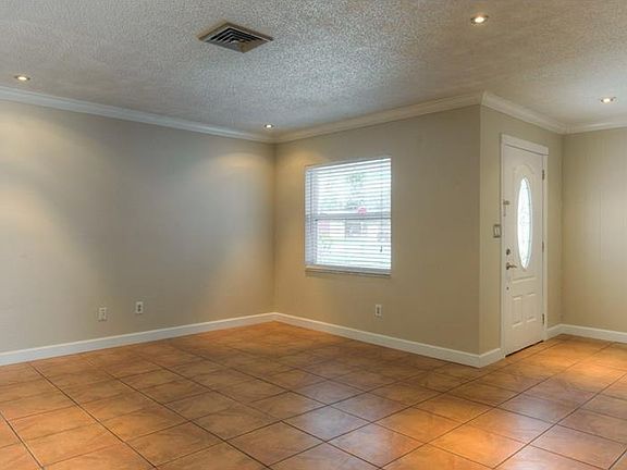 2nd image of 612 Tangerine Dr