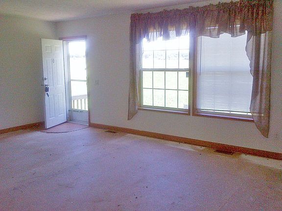 2nd image of 565 County Road 2000