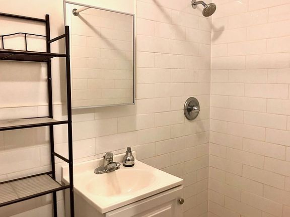 4th image of 164 E 88th St APT 3FW