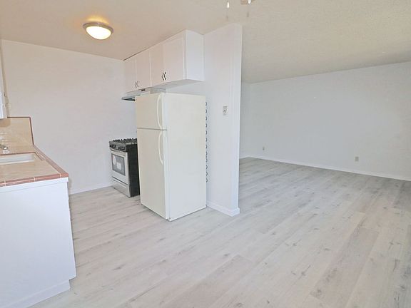 3rd image of 4573 Florida St #H