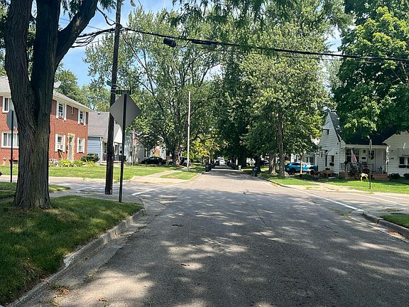 5th image of 618 Federman St