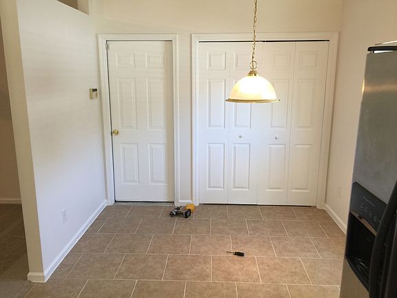 3rd image of 179 Dover Bluff Dr