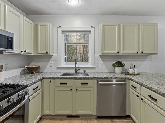 5th image of 5 Aspen Cir