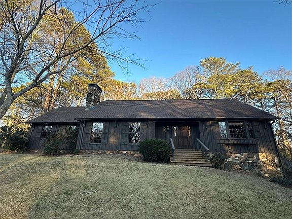 4th image of 933 Viking Dr