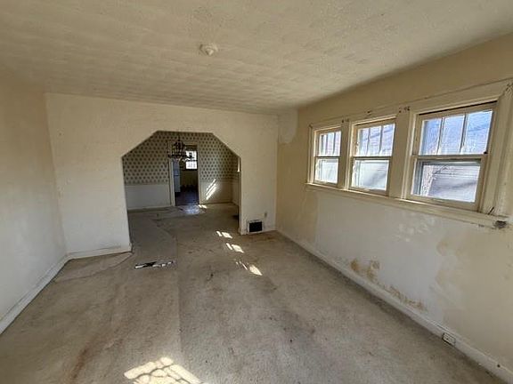 3rd image of 7523 Canton Ave