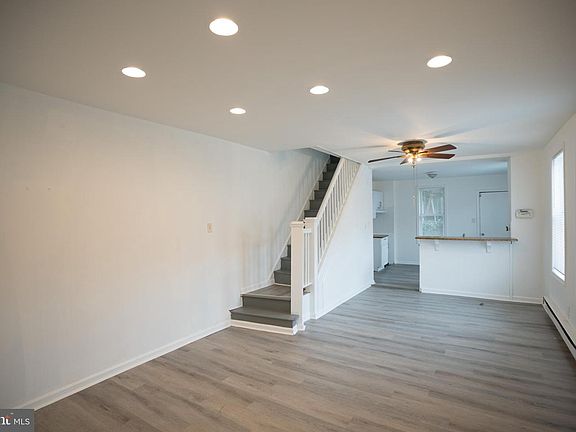 5th image of 2000 S Avondale St