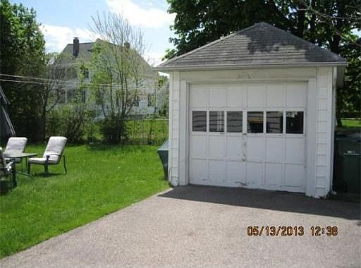 3rd image of 16 Tremont St