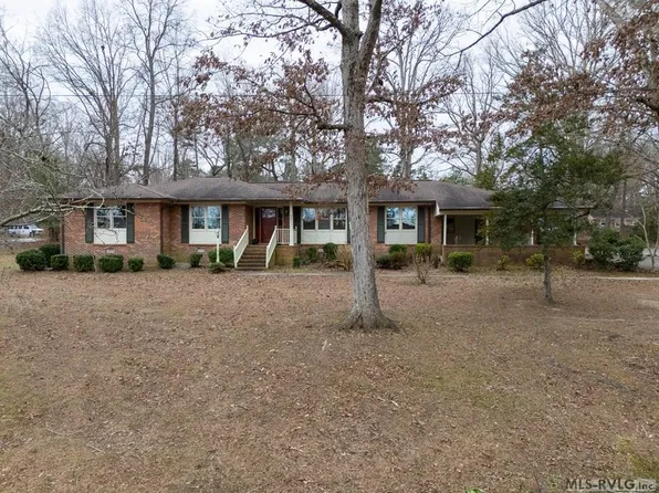 828 Marrow St, South Hill, VA 23970