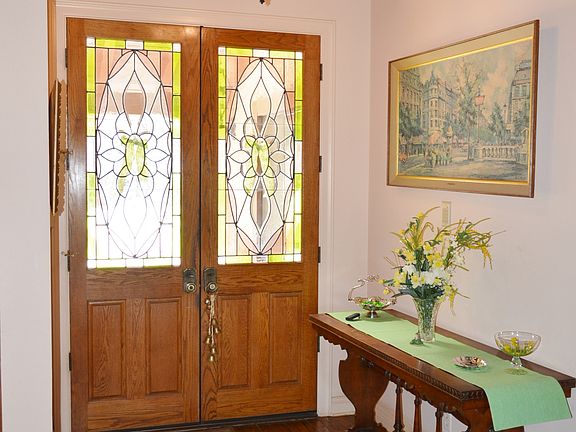 4th image of 3809 Gillespie Ave