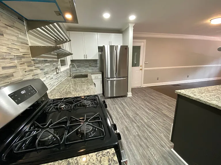 2565 Woodacres Rd NE — Photo 22