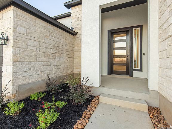 3rd image of 103 Highland Park