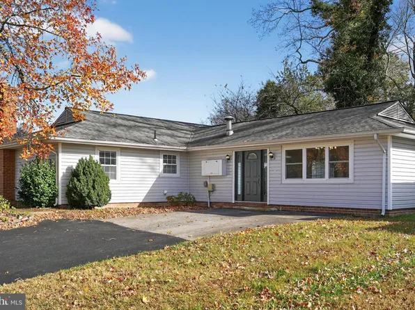 8021 Holly Ave, Waldorf, MD 20601