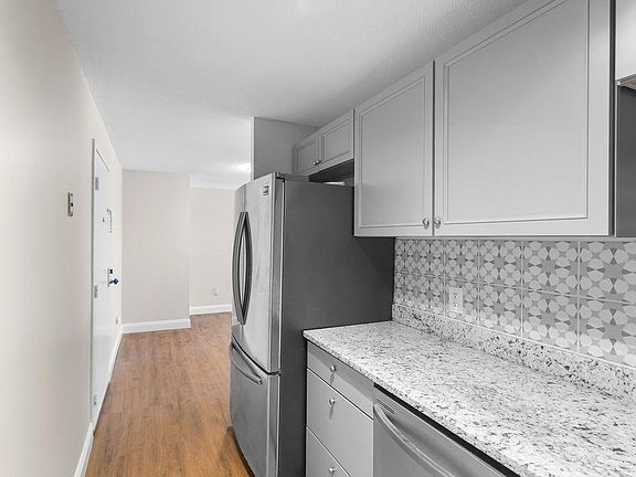 5th image of 3 Pembroke Drive #20