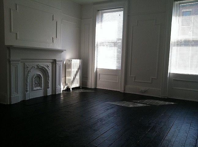 2nd image of 121 Coles St