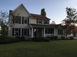 3 Button Bush Ct, Amherst, NY 14228