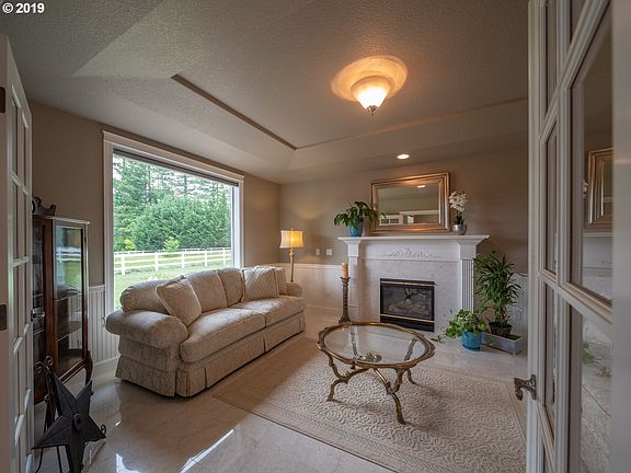 4th image of 21401 NE 109th St