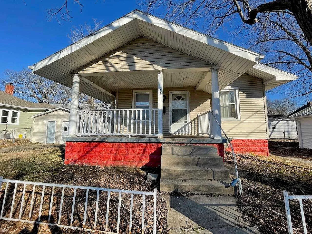1410 S Evans Ave photo 1