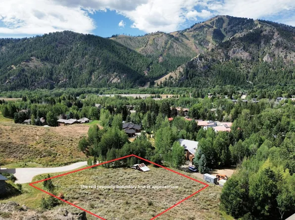 210 Lava St, Ketchum, ID 83340