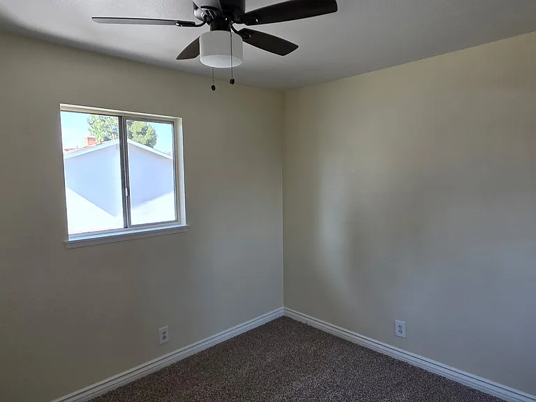 9827 Continental Dr — Photo 8