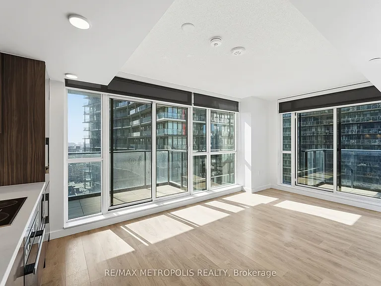 38 Widmer St #2711 — Photo 5