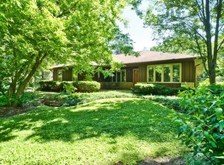 3S069 Williams Rd, Warrenville, IL
