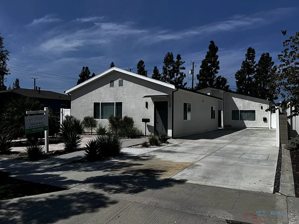 1129 N Catalina St