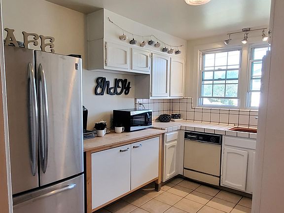 4th image of 227 Wisteria Dr