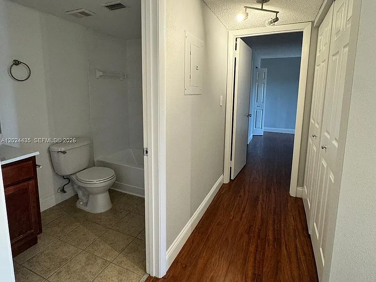 7610 Westwood Dr #122 — Photo 21