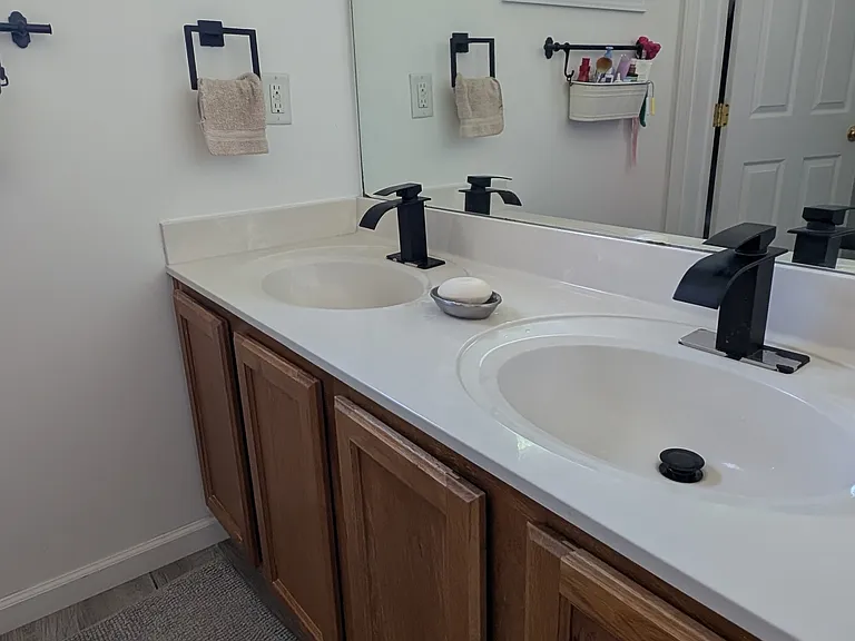 641 Fairview Ave — Photo 5