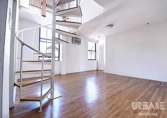 Rented by Urbane Brokerage | media 1