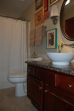 Guest Full Bath
