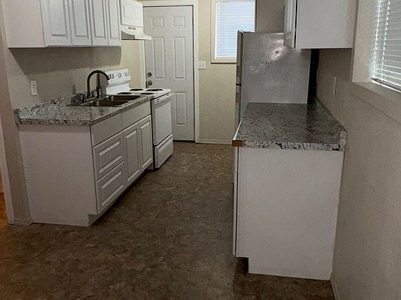 3rd image of 1003 N Tower Ave APT 103