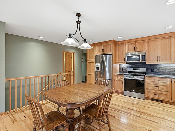4th image of 820 26th St NW