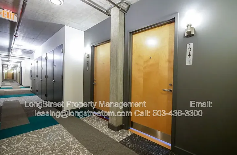 1926 W Burnside St #1217 — Photo 4