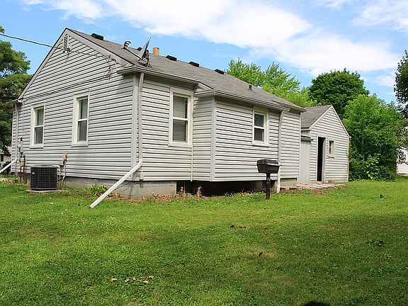 2nd image of 52 Crescent Dr