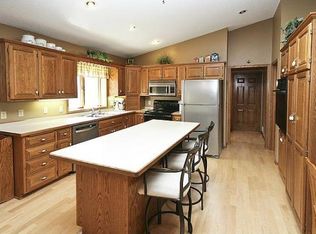 1270 7th Ave NW, Hutchinson, MN 55350