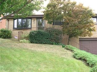 832 Joyce Dr, West Mifflin, PA 15122
