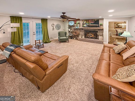 4th image of 161 Lanier Ln