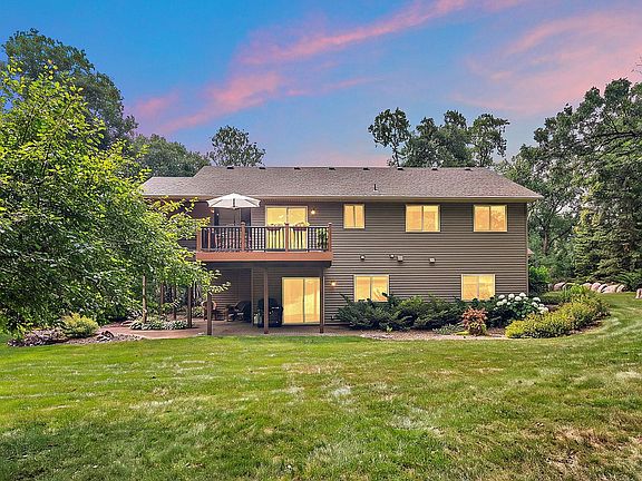 2nd image of 5712 Aspen Rd