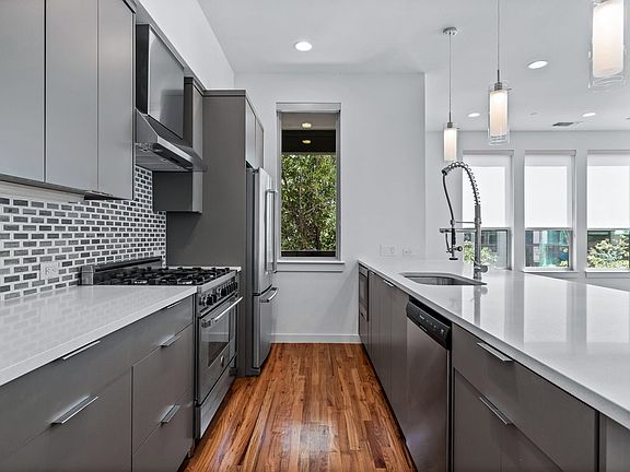 5th image of 5734 Oram St Unit 104