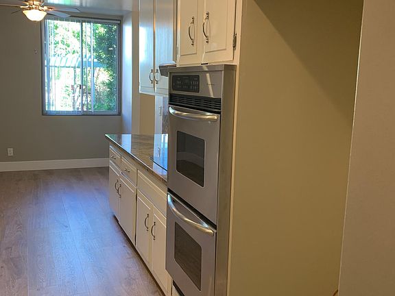 3rd image of 5301 Balboa Blvd Unit H7
